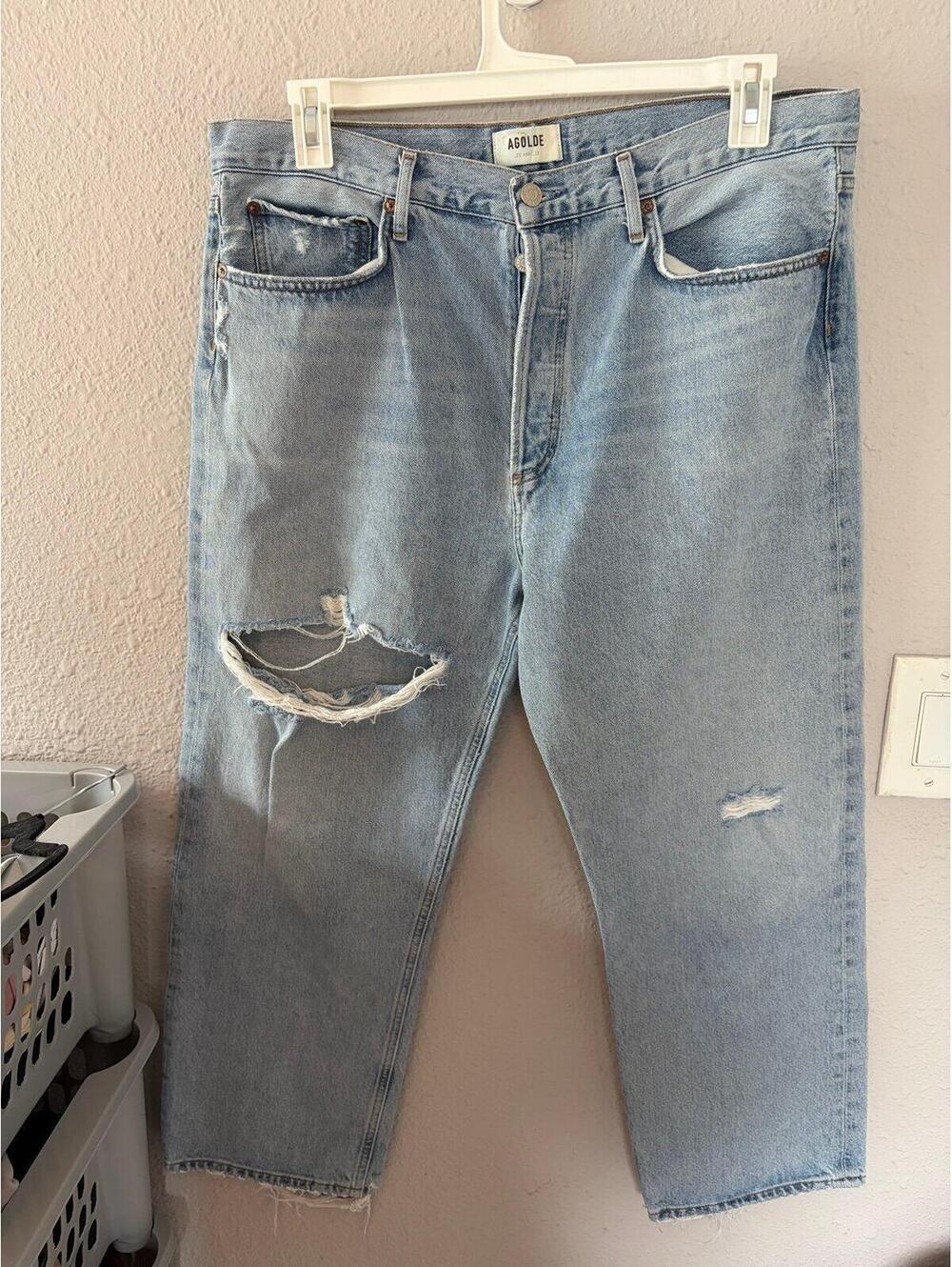Agolde distressed straight jeans size 32. 26in inseam